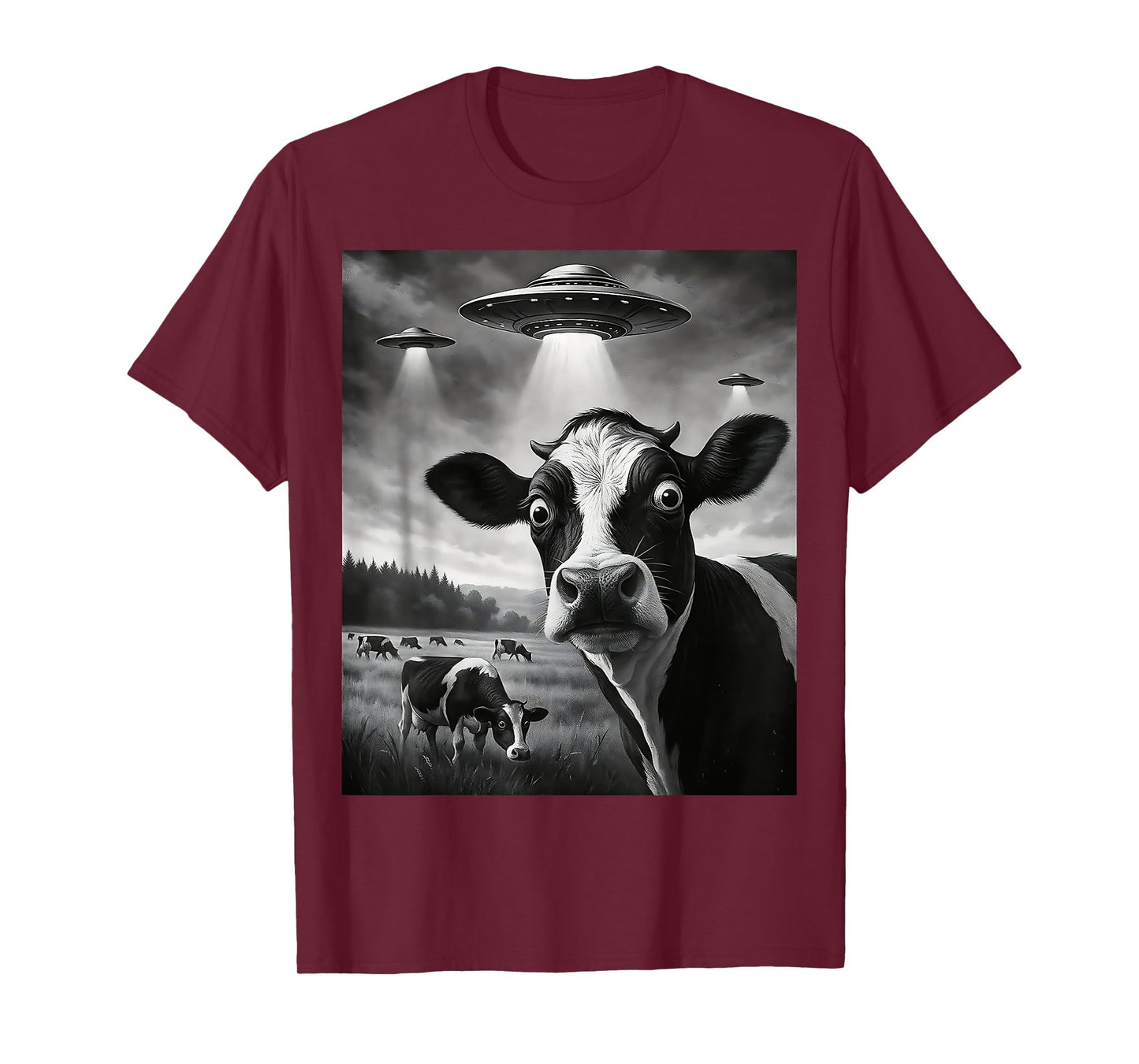 Funny Cow Selfie UFO Alien Humor Vintage Print Art Design T-Shirt