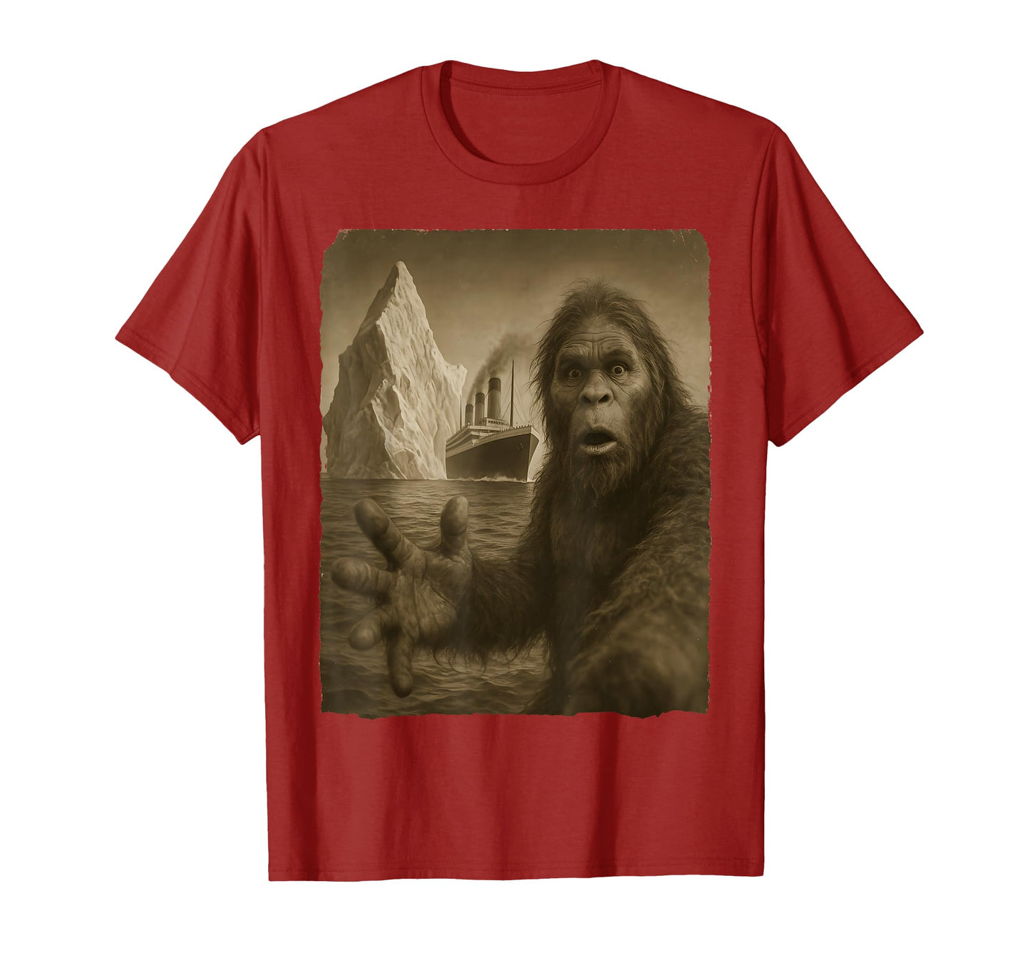 Funny Bigfoot Selfie Titanic T-Shirt