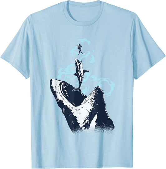 Diver, White Great Shark, Shark Diving T-Shirt - T-Shirt | Light Blue