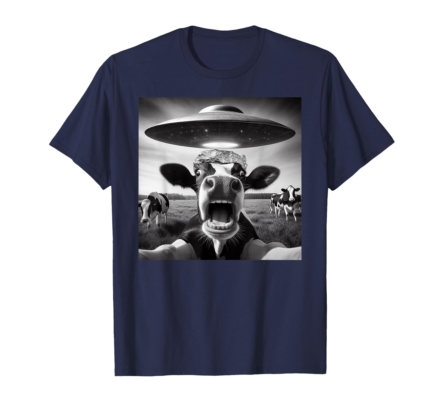 Funny Cow Abduction By UFO Selfie - Hilarious Alien Meme T-Shirt