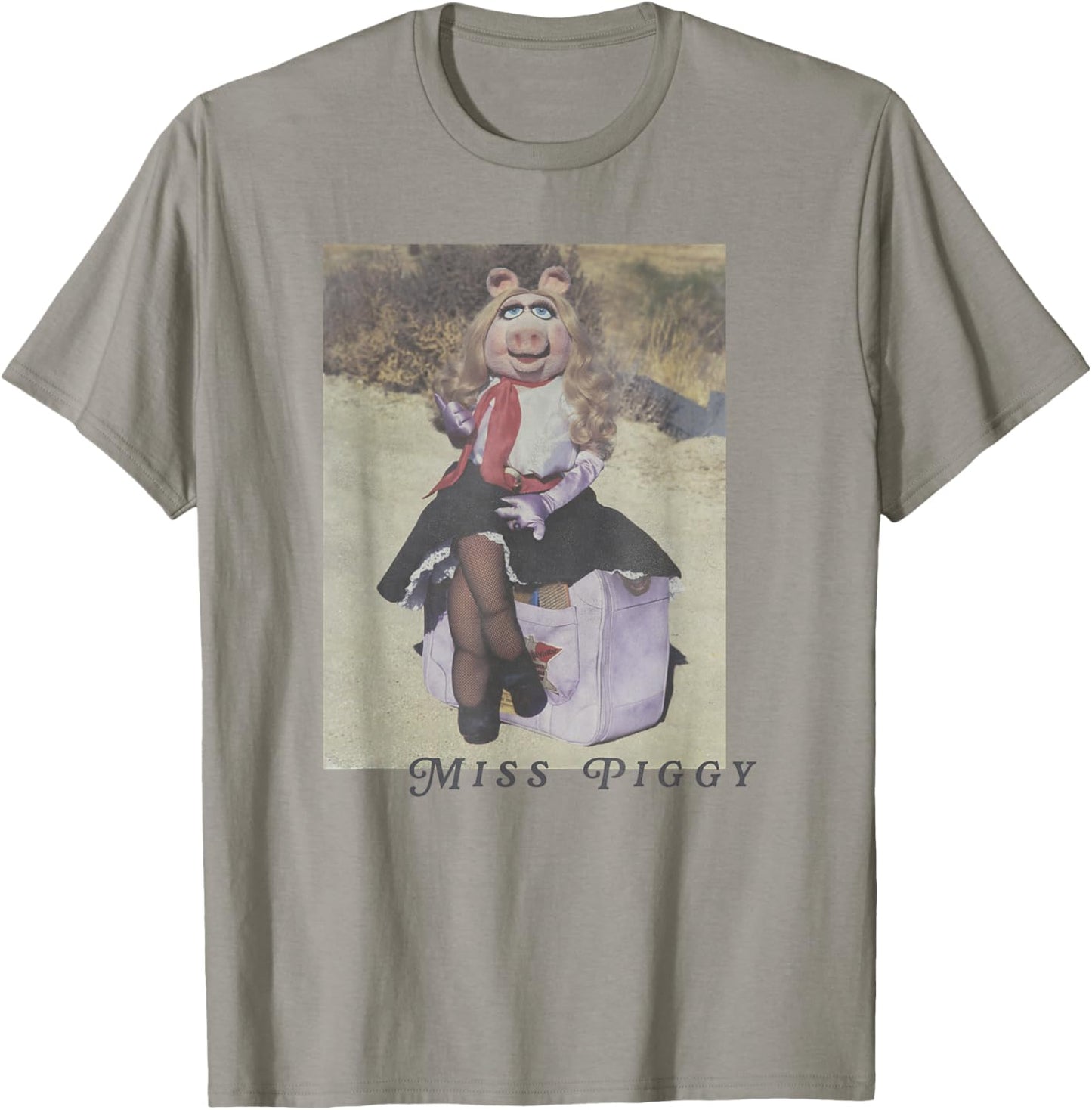 Disney Muppets Miss Piggy Traveling Portrait T-Shirt - T-Shirt | Sand